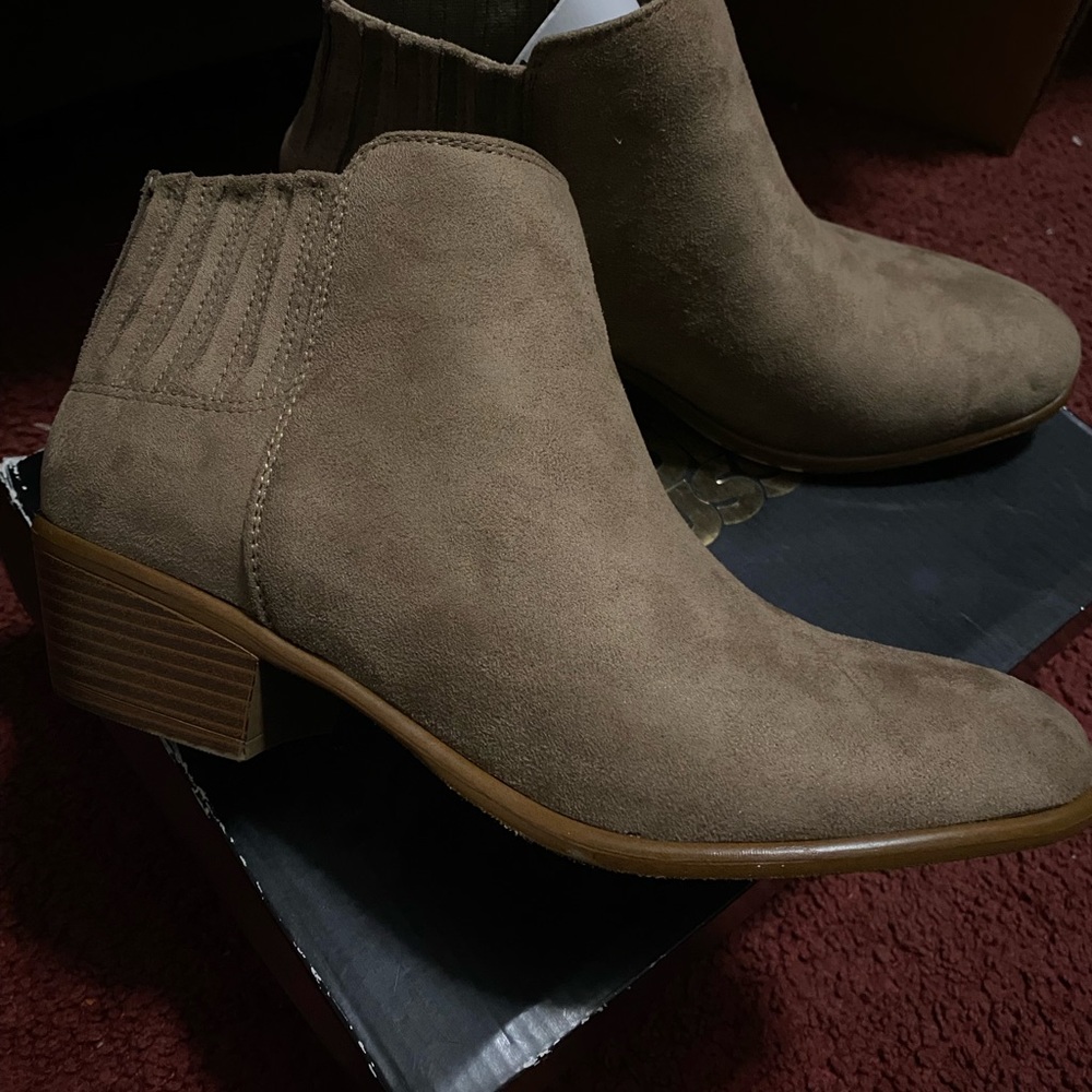 Womens bootie shoes